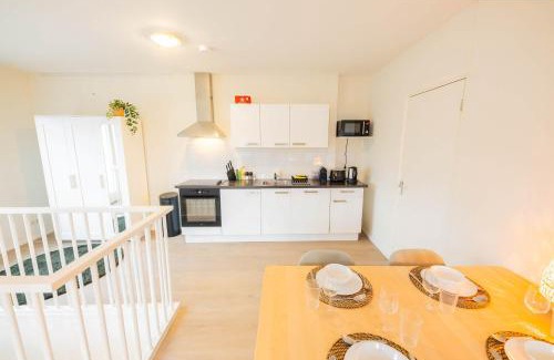 Stratum Apartamento | Royal 60m2 One Bedroom Apartment - VW140A