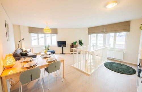 Stratum Apartamento | Royal 60m2 One Bedroom Apartment - VW140A