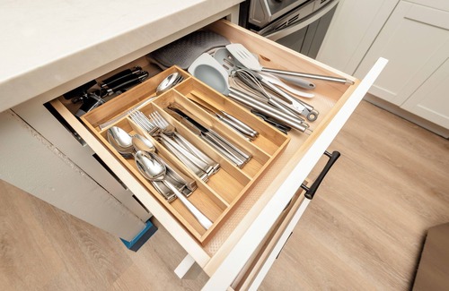 McCully - Moiliili Condominio | Royal Aloha by Tropical Escapes Realty