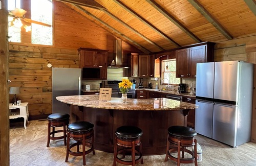 Royal Cabina | Royal Cabin between Lake Quachita and Hot Springs