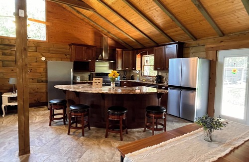 Royal Cabina | Royal Cabin between Lake Quachita and Hot Springs