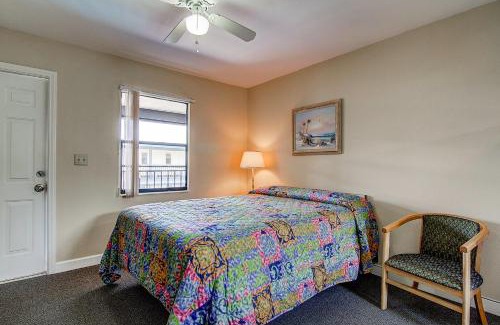 Clearwater Beach Hotel | Royal Canadian Motel