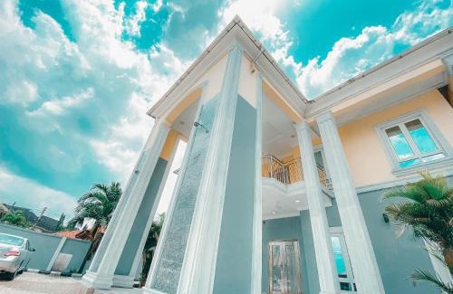 Port Harcourt Casa | Royal Court Lounge & Boutique Hotel