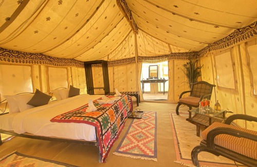 Kanoi Hotel | Royal Golden Camp