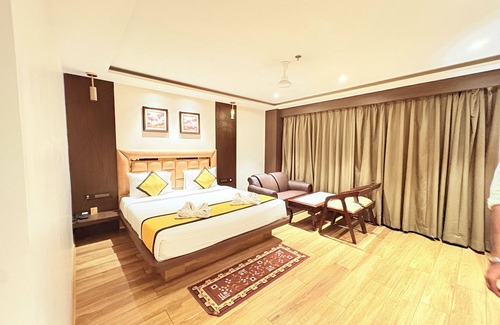 Puri Hotel | ROYAL GRAND HERITAGE PURI