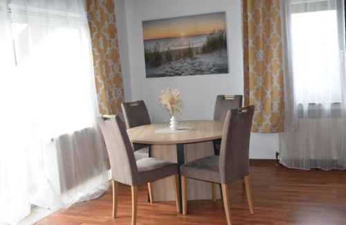 Luenen Apartamento | Royal Home - Geräumige Ferienwohnung mit Balkon nahe Seepark Lünen und Dortmund!