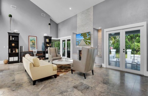 Kings Lake Casa | ROYAL LANE RETREAT - High-End Custom Home, Steps to Community Pool!