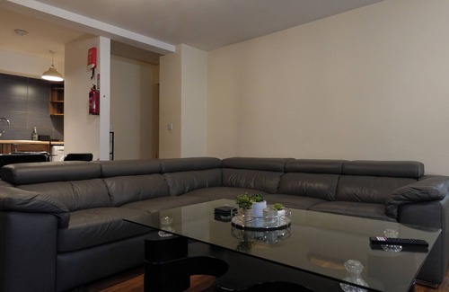 Old Trafford Apartamento | Royal Living Apartment