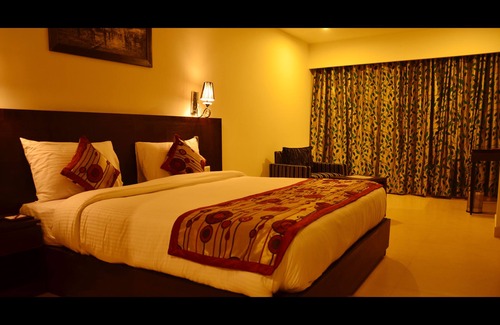 Kathgodam Hotel | Royal Windsor Hotel
