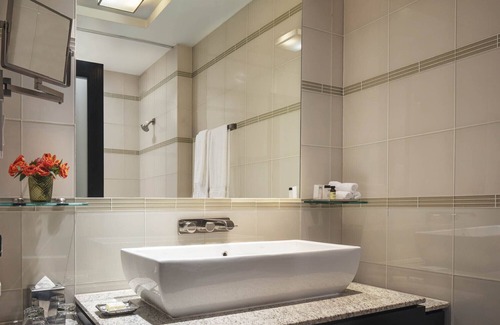 Rose Hill Hotel | Royalton Park Avenue