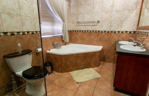 Kimberley Casa | Royl Court Guesthouse