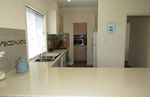 Minlacowie Casa | Royston Retreat- Lovely 4 bedroom holiday home - Off Peak special!