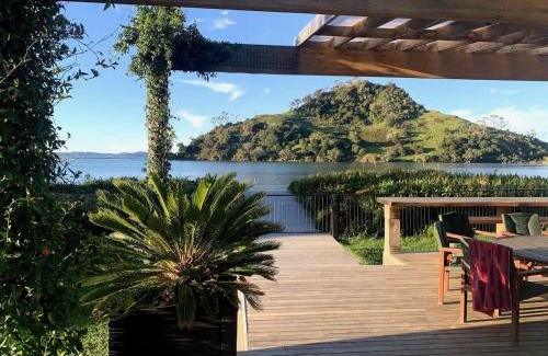 Pataua Casa | Ruahau - Pataua South -Absolute Waterfront