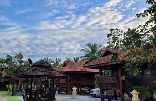 Suan Luang Cama Y Desayuno | Ruenthai Ampawa