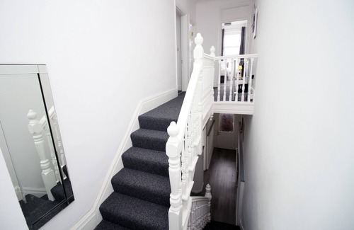 Newport Casa | Rugby Road by Tŷ SA