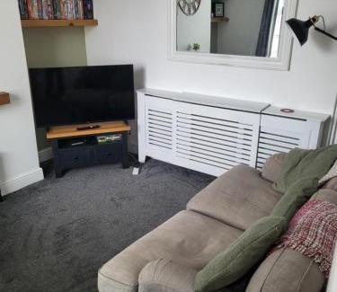 Rugby Casa | Rugby town centre house close to rugby train station and rugby school