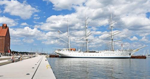 Franken Siedlung Apartamento | ruhig gelegene Fewo mit Terrasse nahe dem Strelasund