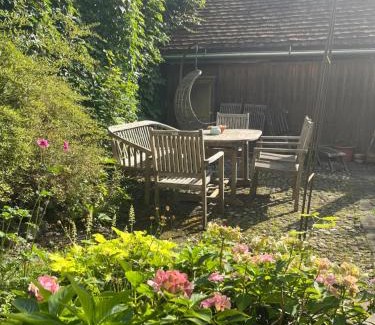 Hohenems Apartamento | Ruhig trotz Stadtzentrum mit Parkplatz auf Privatgrundstück