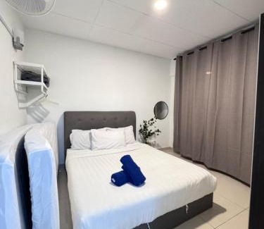 Si Rusa Apartamento | Rumah Berangin at The Regency Beach Resort Port Dickson Sea View
