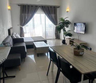 Si Rusa Apartamento | Rumah Berangin at The Regency Beach Resort Port Dickson Sea View