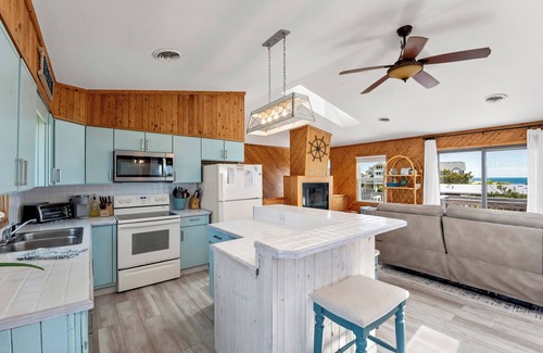 South Nags Head Casa | Runnin' Down A Dream: 2min Walk to Beach | Dogs OK