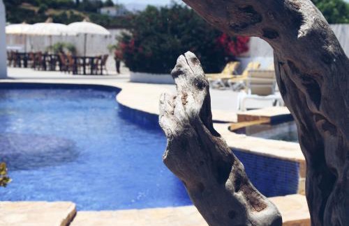 Coin Apartamento | RunWild Hen Party Pool Fun for 12