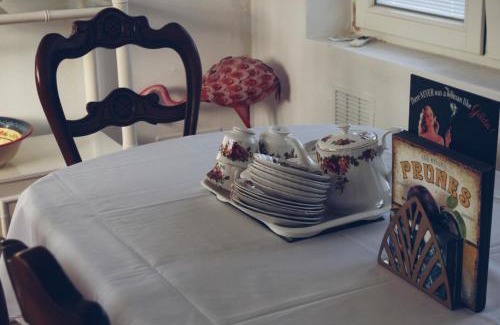 Coin Apartamento | RunWild Hen Party Pool Fun for 12