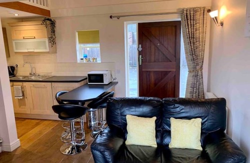 Selby Cabaña | Rural, 2 bedroom, cosy cottage close to Howden