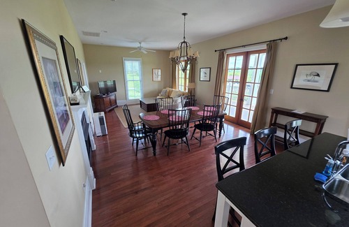 Farmville Cabaña | Rural and Charming 2bedroom Cottage near Hampden-Sydney and Longwood