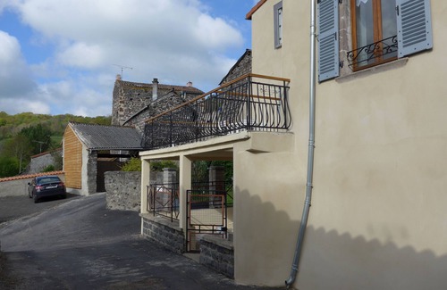 Tourzel-Ronzieres Casa | Casa rural en Auvernia