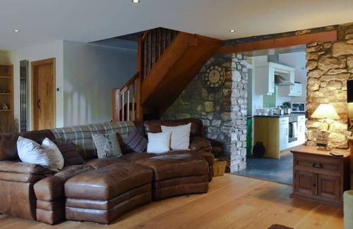 Llangadog Casa | Farmhouse-Casa-Lujoso-Baño privado-Vista al campo