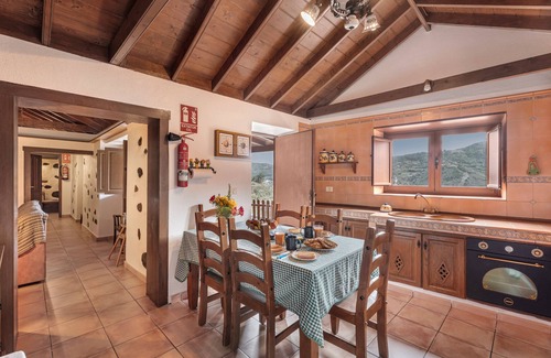 Agulo Casa | Casa rural 'Maria' con vistas a la montaña, terraza privada y Wi-Fi