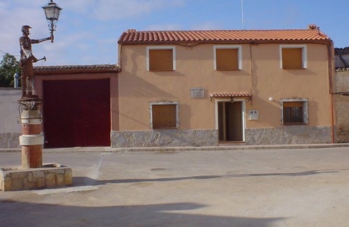 Alcalá del Júcar Cabaña | Casa Rural "casa del cerro " barbacoa chimenea patio 350m, playa de río 5min