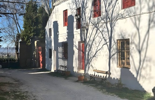 Otura Casa | Casa rural 'La Casa Del Colono' con vistas a la montaña, piscina compartida y Wi-Fi