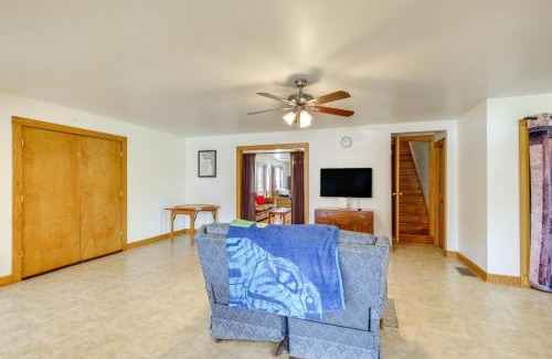 Bristolville Casa | Rural Middlefield Home on Peaceful Working Farm!