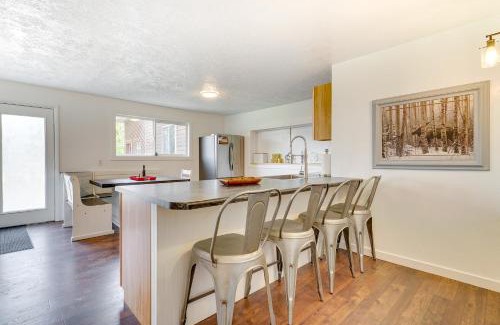 Tabiona Casa | Rural Mountain-View Home Near Hiking and Off-Roading