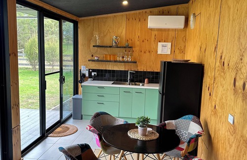 Inverloch Cabaña | Rural Retreat - 5 mins from town and beaches