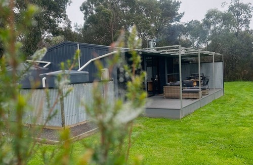 Inverloch Cabaña | Rural Retreat - 5 mins from town and beaches