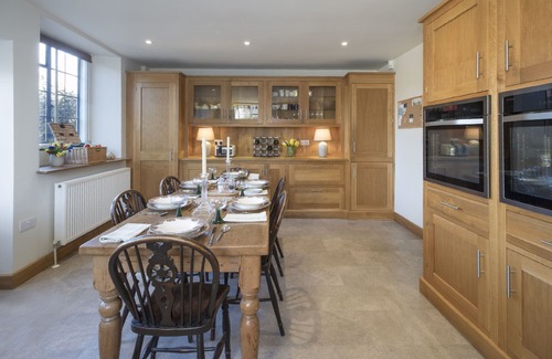 Broadway Cabaña | Russell Court Cottage Historic 18th-Century Cotswold Retreat in Central Broadway