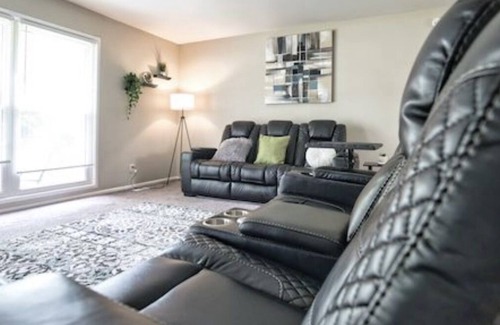 Lawrence Casa | Rustic 3BR with King Size Bed and Fire Pit