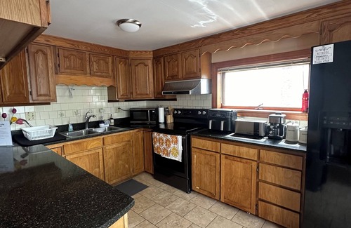 Northfield Casa | Rustic 4-bedroom house in university town of Northfield. Centrally located.