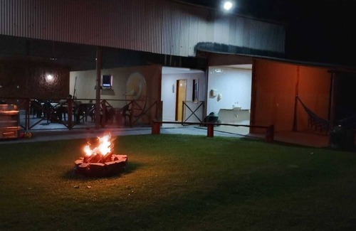 Domingos Martins Hotel | Rustic and Charming Chalet / 30 km Pedra Azul