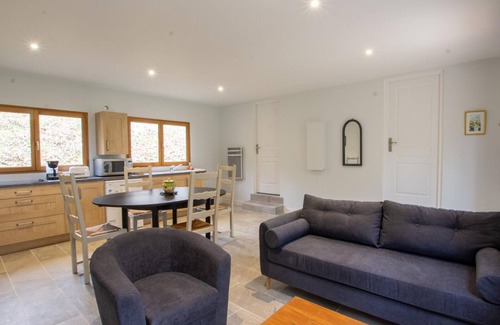 Saint-Pompont Cabaña | Cabaña rústica con terraza y WiFi en el corazón del Perigord Negro