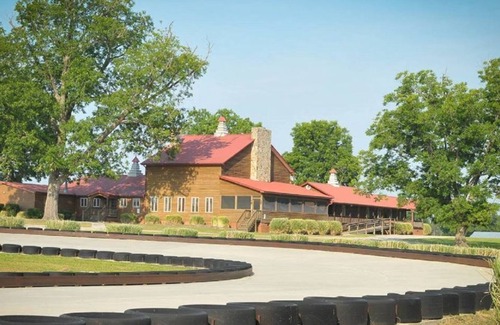 Floyd Dale Casa | 150 acres, capacidad para 50 personas: tiro al plato, pista de karts, piscina, tobogán, sala de juegos