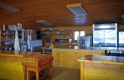 Floyd Dale Casa | 150 acres, capacidad para 50 personas: tiro al plato, pista de karts, piscina, tobogán, sala de juegos