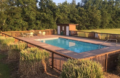 Floyd Dale Casa | 150 acres, capacidad para 50 personas: tiro al plato, pista de karts, piscina, tobogán, sala de juegos