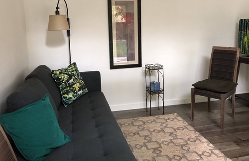 Lafayette Cabaña | Cabaña rústica contemporánea en un entorno tranquilo (cerca del centro)