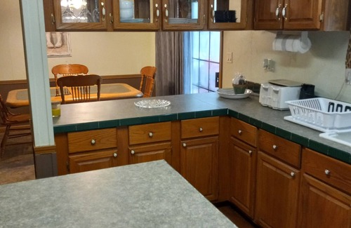 Morrilton Casa | Rustic Hide Away House near Petit Jean State Park!