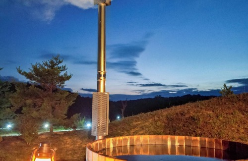 Creola Cabina | Rustic Hobbit Inspired Hocking Hills State Park 3 mi away Hot Tub Pet Friendly