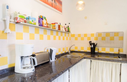 Tao Apartamento | Casa rústica con una espectacular zona exterior con piscina, terraza, barbacoa y Wi-Fi